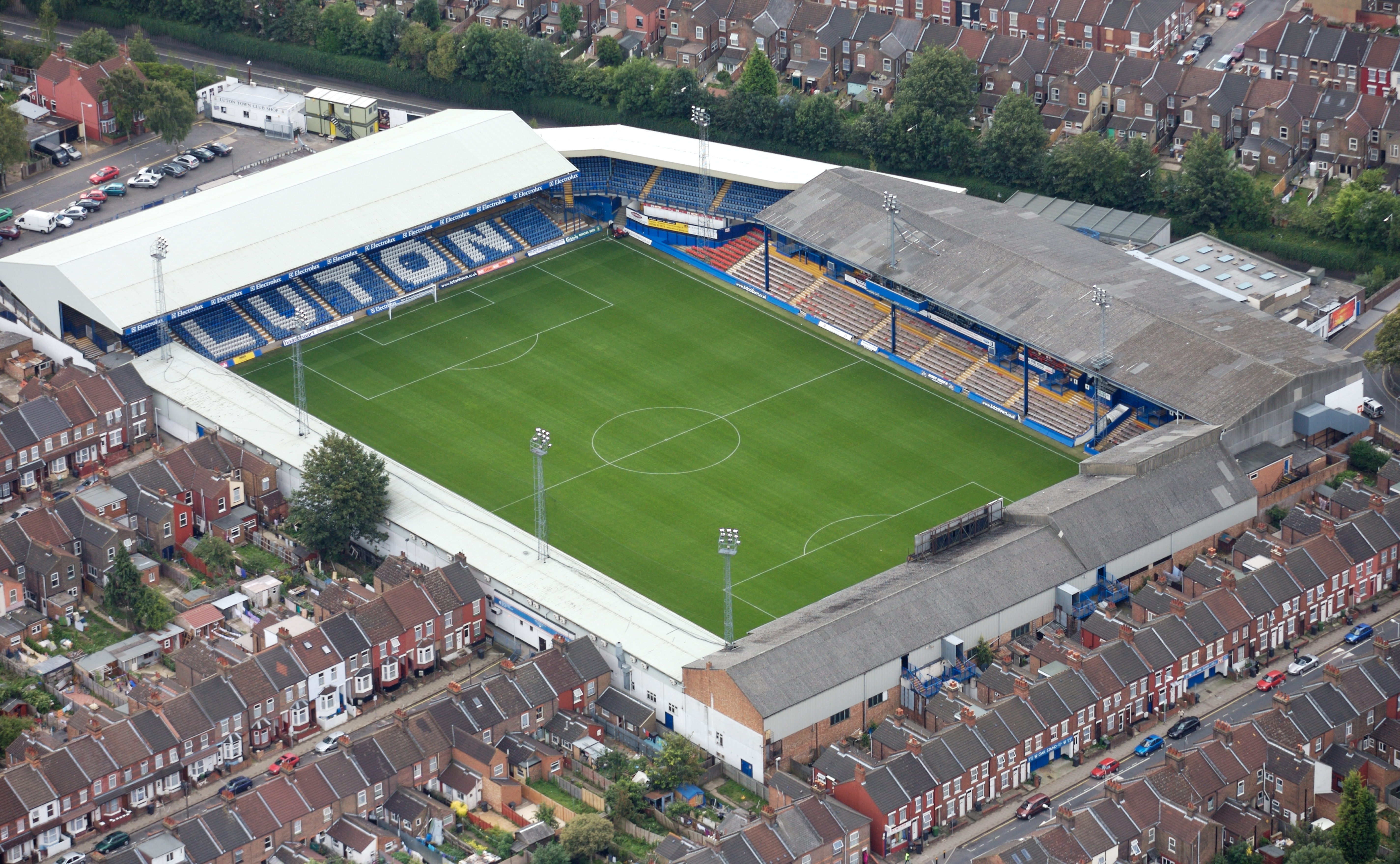 Luton announce 12 new recruits to the Hatters' academy