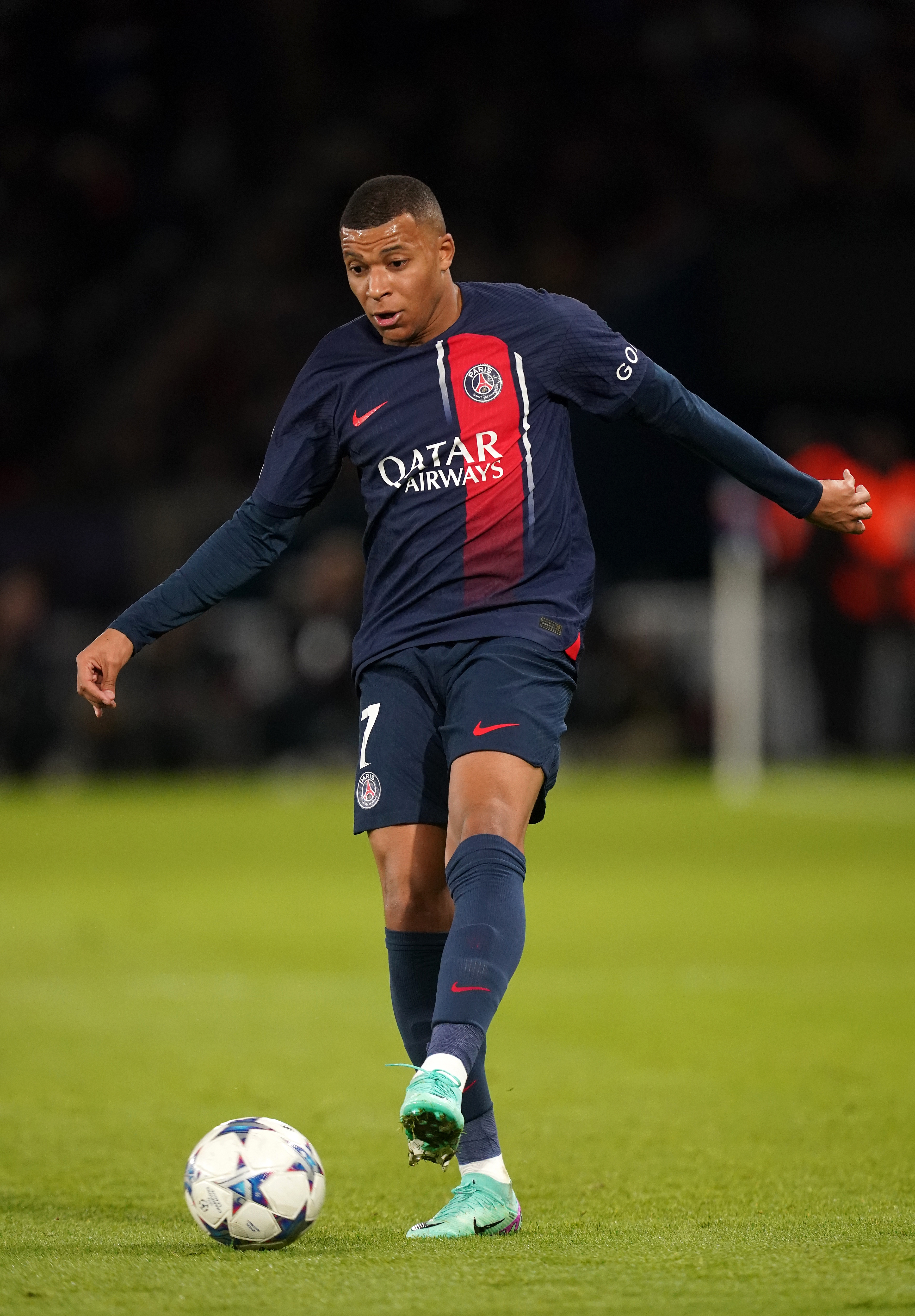 Liverpool join fight for signature of PSG star Kylian Mbappe